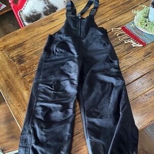 Magellan Outdoors Black Youth ski bib Overalls